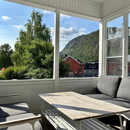 Apotekbygget * Nesbyen